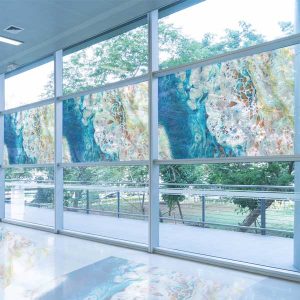 استیکر شیشه